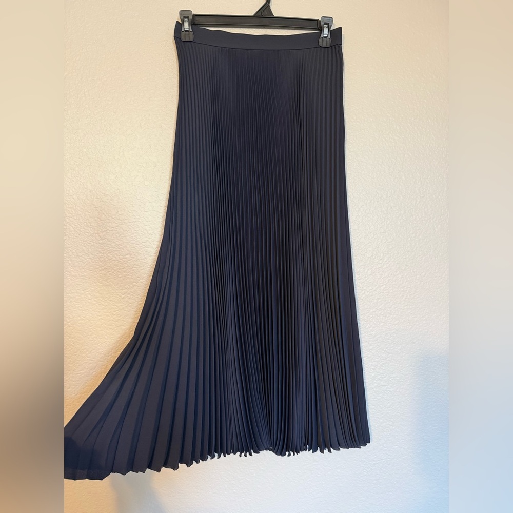 NWT Tory Burch Navy Blue Maxi Pleated Skirt Size 2 - Picture 3 of 8